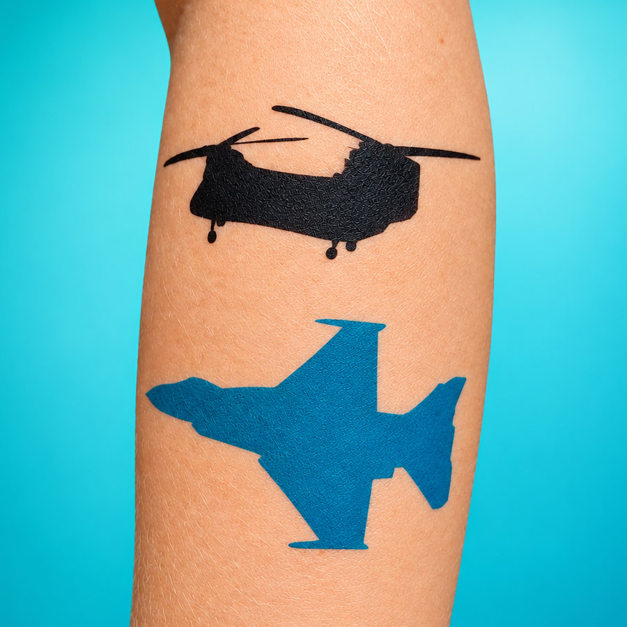 Airbrush Tattoo – Sprühtattoo für Flughafenfest Airbrush Tattoo – Sprühtattoo für Flughafenfest